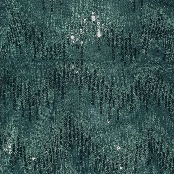 NWT Lulu’s Sequin Cutout Holiday New Years Christmas Back Fit Flare Green Dress - Picture 7 of 9